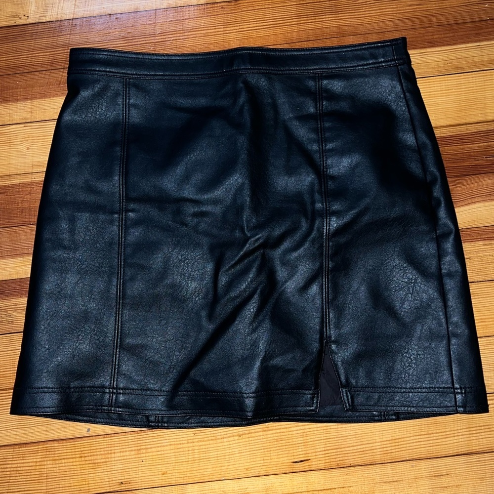 Leather skirt
